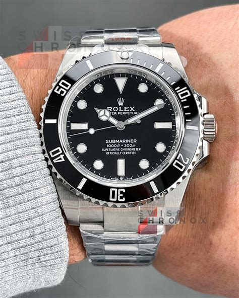 rolex submariner no date display.